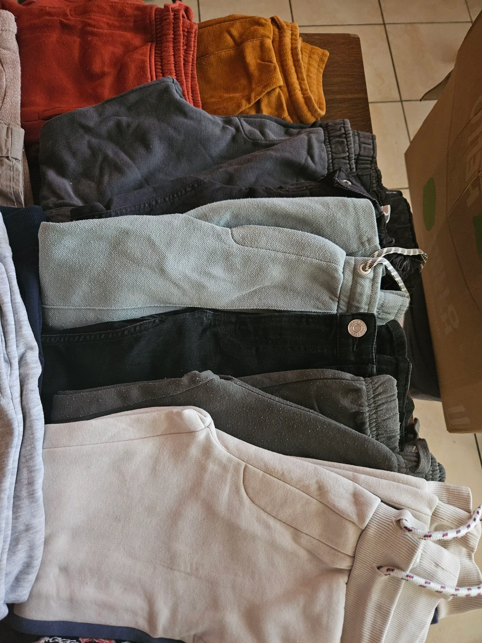 Clothing lot – photo 8